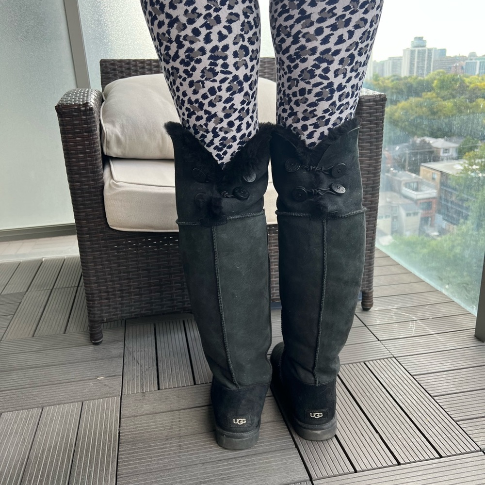 UGG boots - Picture 2 of 5